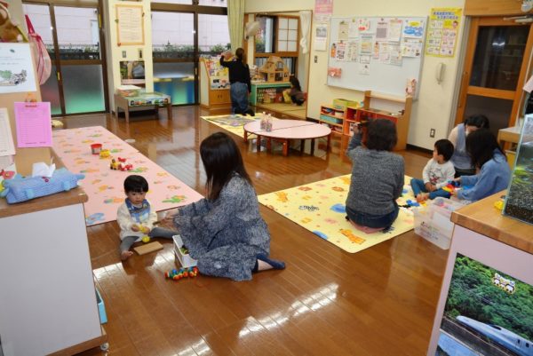 こうち男女共同参画センター「ソーレ」｜乳幼児の親子にぴったり！すべり台のある託児室で過ごせます