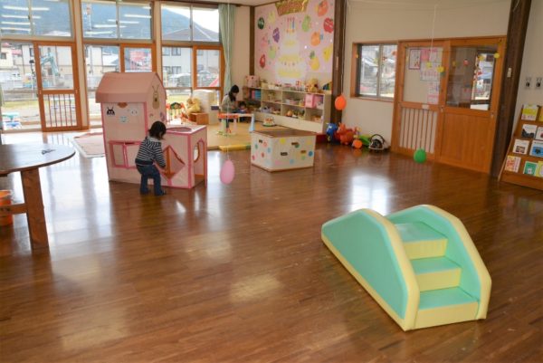 四万十町の窪川高校で「親子DEリズム」｜参加無料！3歳から小学2年生の親子が対象です
