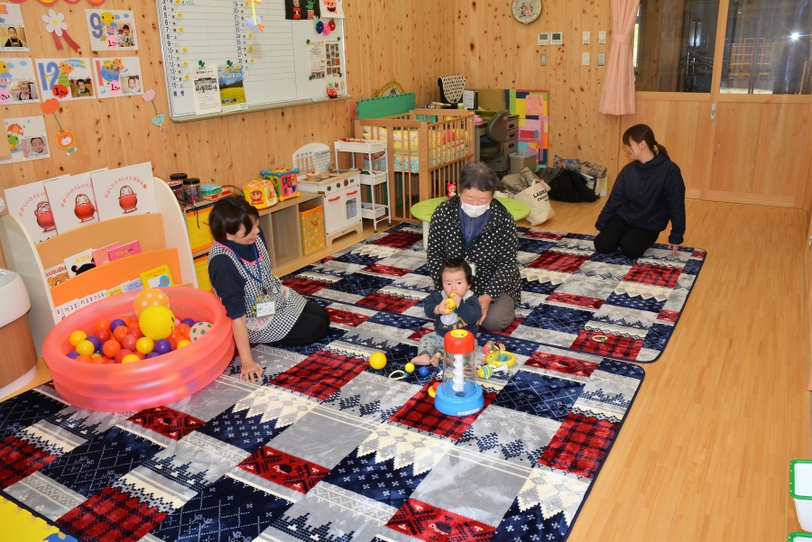 四万十市地域子育て支援センターにしとさ「ぴよっこ」