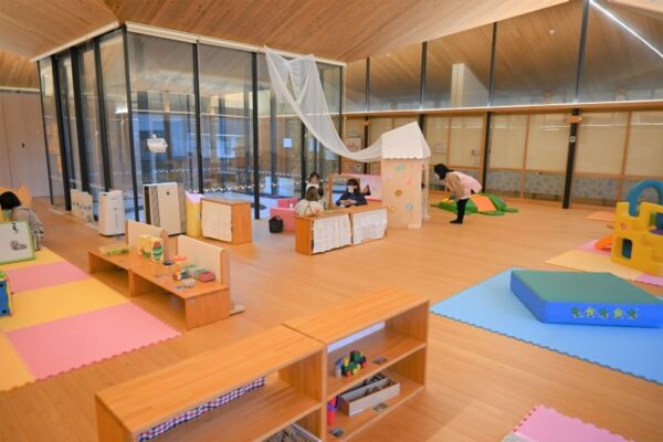 香南市総合子育て支援センター「にこなん」