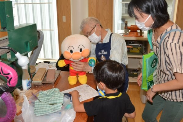 「手づくり遊具展」は中止ですが…高知市の保育園の手作りおもちゃをオーテピアで展示しています