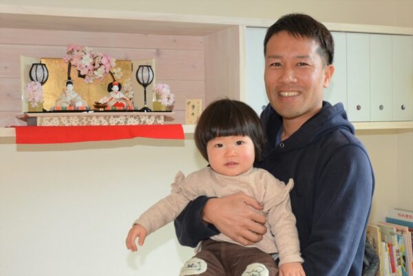 男性の育休・取得した自分たちが伝えたいこと③｜２カ月取った岡本光平さん。３人目出産の妻が切迫早産で入院。「上の子２人に支えられた」