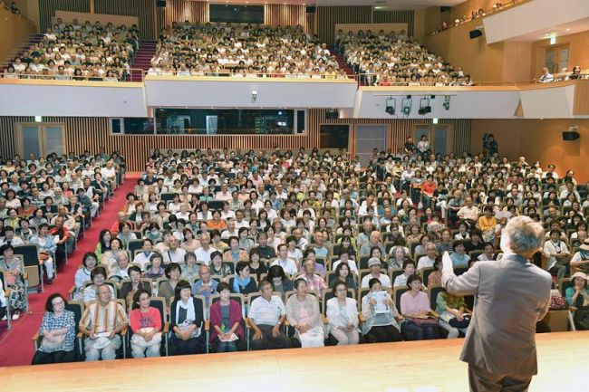 会場が満席近くなる日も多かった2019年の高知市夏季大学（同市のかるぽーと）