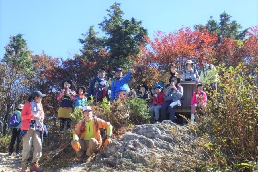 高知市工石山青少年の家で「紅葉を楽しむ秋の登山」｜山登りで秋を感じませんか？