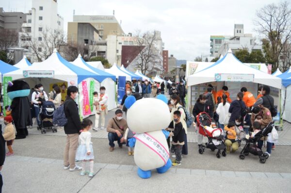 高知駅で「アンパンマンの日」のお祝いイベントが開かれます