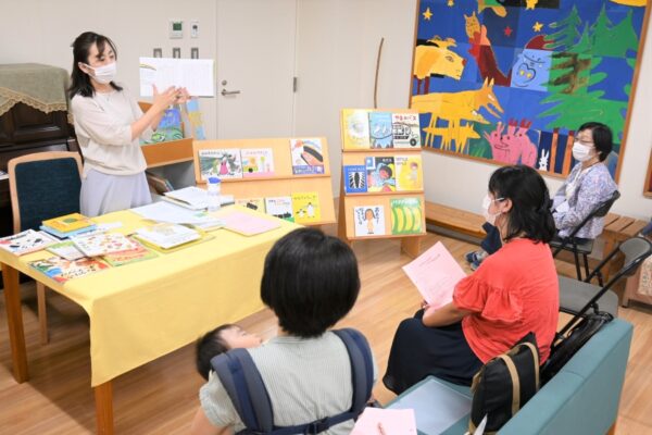 高知市の高知城歴史博物館で「夏休み工作教室 オリジナルの絵巻物を作ってみよう！」