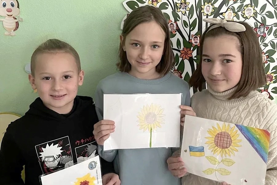 平和を願い、ウクライナの子どもを励ます絵手紙を贈りました｜週刊高知の子どもニュース（2022年11月19～25日）