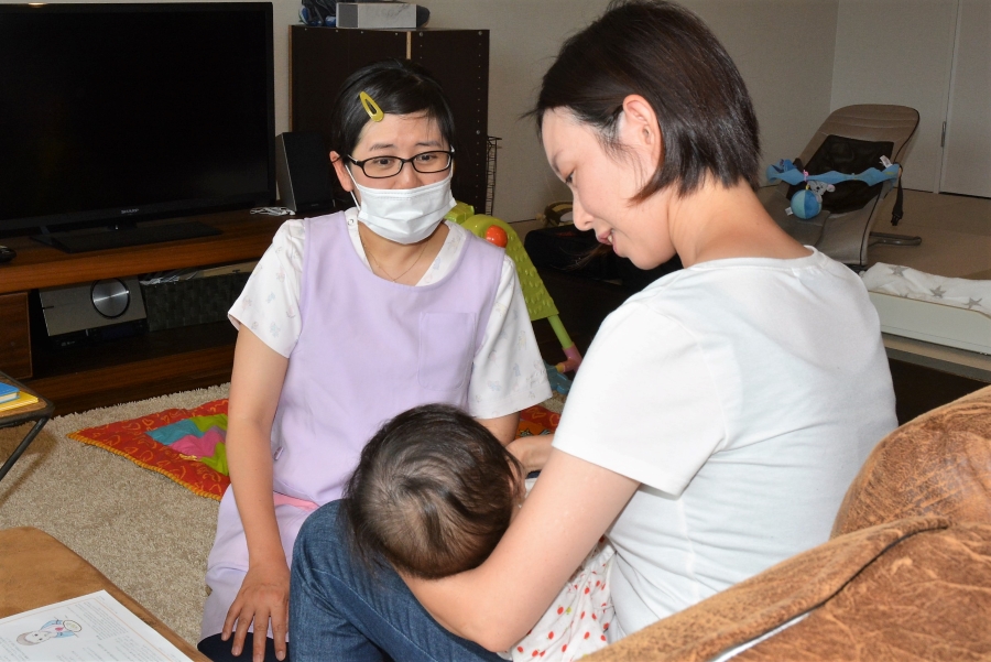 助産師の森木由美子さん。家庭訪問などで授乳支援に取り組んでいます