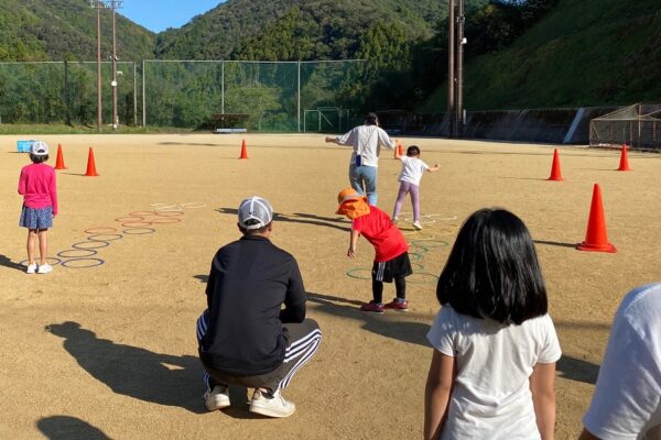 高知市の城ノ平運動公園で「ふれあいスポーツ体験DAY」｜親子で遊びながら体をいっぱい動かそう！