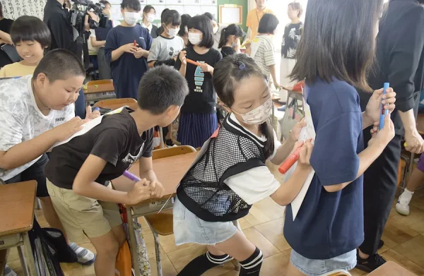 お互いの良さを伝え合おう！自尊心を育むモデル授業が須崎小学校で行われました｜週刊高知の子どもニュース（2023年7月17～23日）