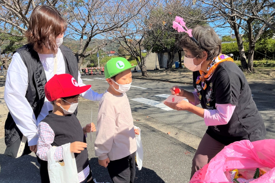 【2023年】高知市の比島交通公園で「キッズハロウィン」｜仮装してスタンプラリーでお菓子をもらおう！