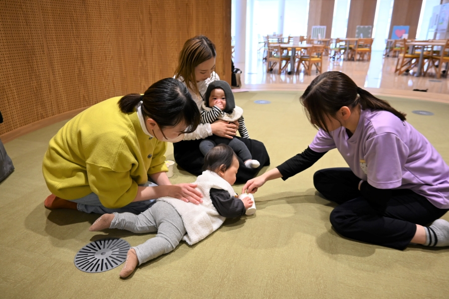 「おはなしかい」は学生が保護者とコミュニケーションを取る貴重な機会