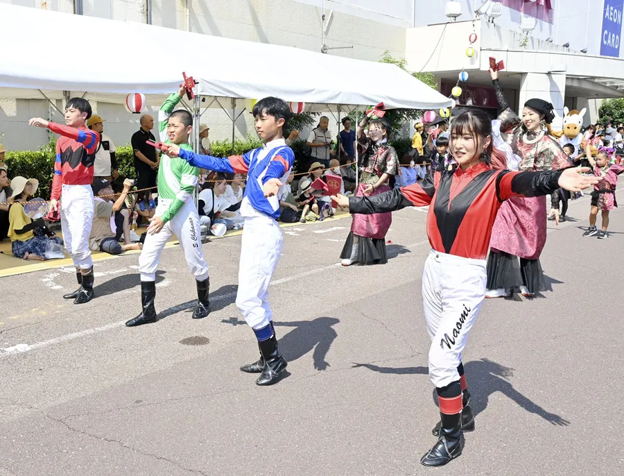 昨夏の旭演舞場の様子。今年は休場となります