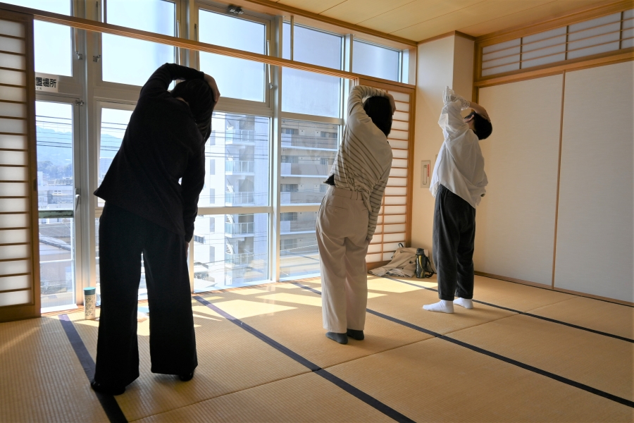 ココハレ編集部がおじゃました日は「呼吸と姿勢」をテーマにストレッチをしました