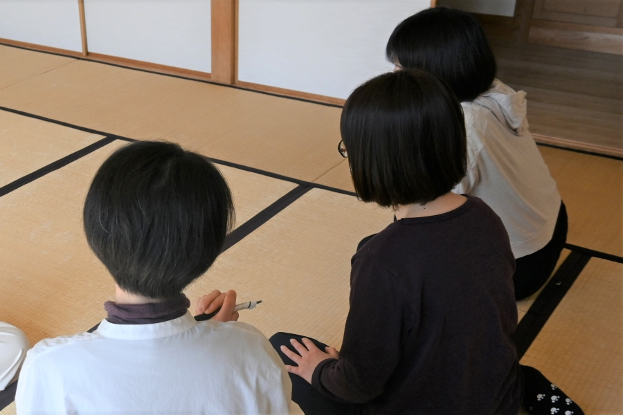 家族や友達に話せないことも「ここからね会」で話してきました