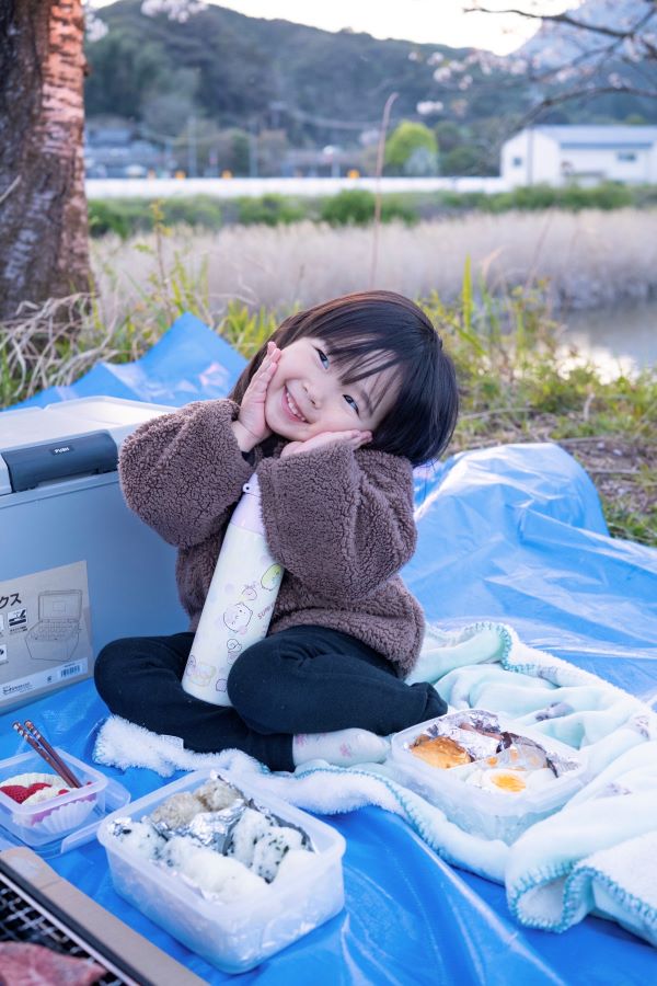 【はじめてのお花見】桜並木をお散歩したことはあったけど、はじめてお弁当を作ってお花見