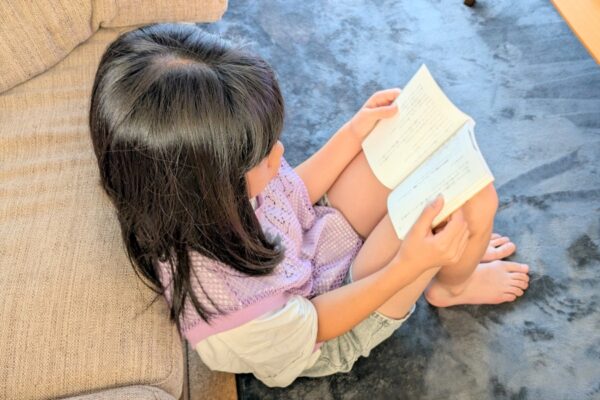 幼い頃から読み聞かせを続けていると、本好きの子どもに育つ？10年後に答えが出ました｜「ママと記者やってます・63」