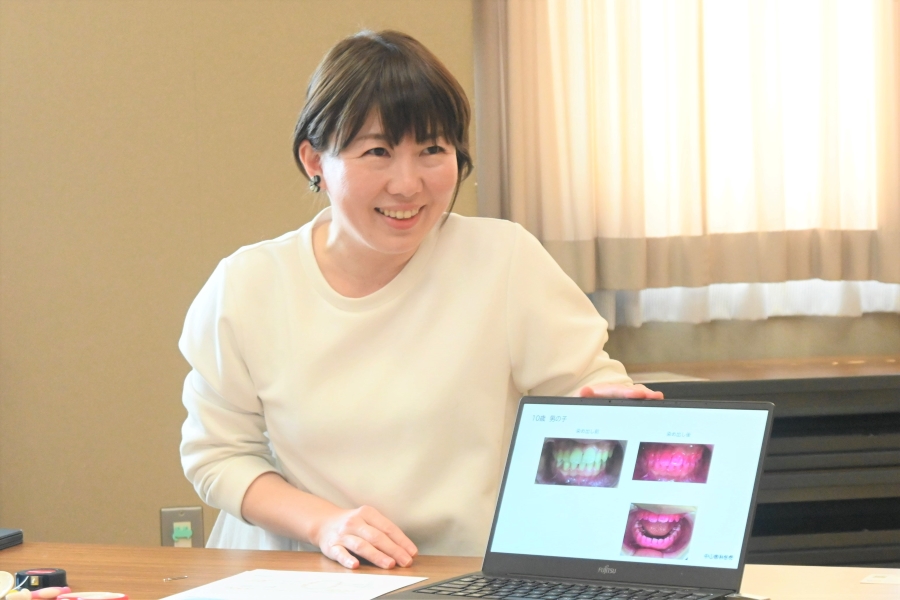 高知市でココトーク「子どものお口を見る・触る・歯を磨く」(高知新聞社)|ココハレ企画の子育てセミナー!口の中の観察方法や触り方は?歯医者さんと一緒に歯を磨いてみよう