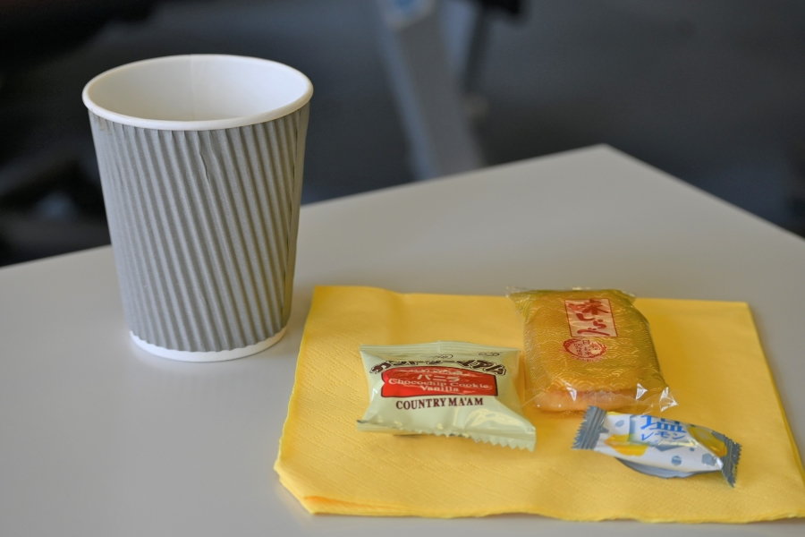 お菓子と飲み物でほっこりしました