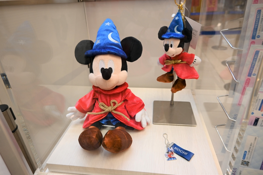 こちらはディズニーストアクラブ会員向けの限定グッズ(© Disney © Disney/Pixar © & ™ Lucasfilm Ltd. © 2025 MARVEL)