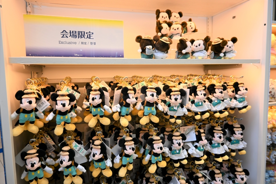 「会場限定」のポップも要チェック!(© Disney © Disney/Pixar © & ™ Lucasfilm Ltd. © 2025 MARVEL)