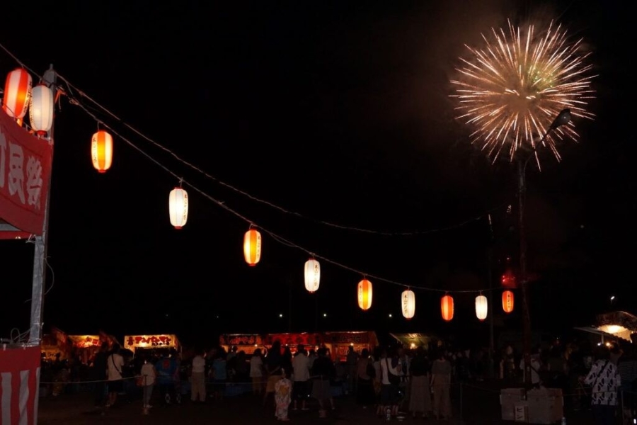 本山町民祭の花火（提供写真　2018年撮影）