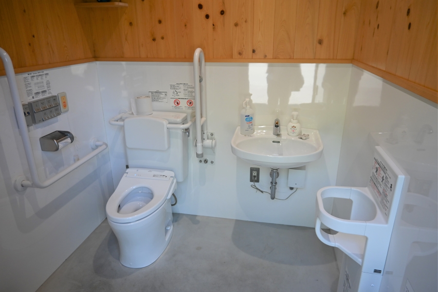 多目的トイレ内