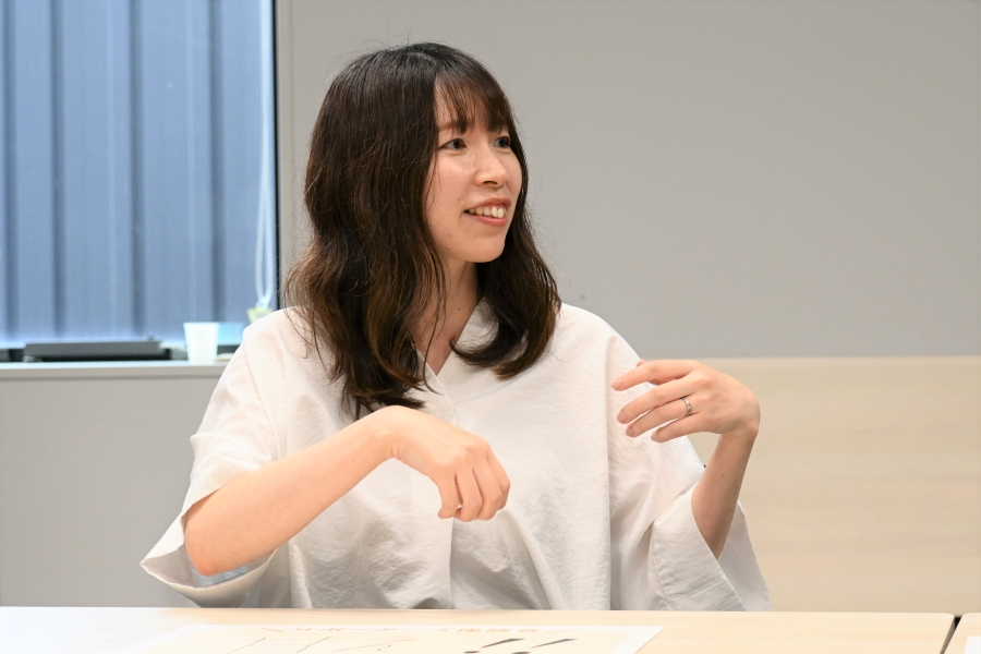 「絵本がすぐビリビリに…」