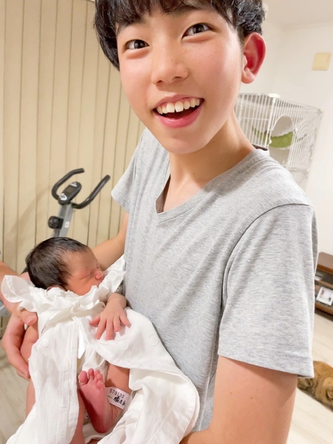 初めての抱っこ