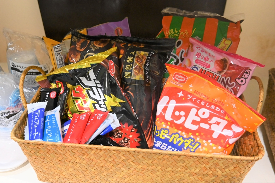 飲み物もお菓子も無料
