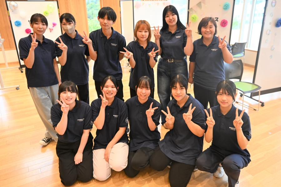 学生さんがお手伝いで参加しました