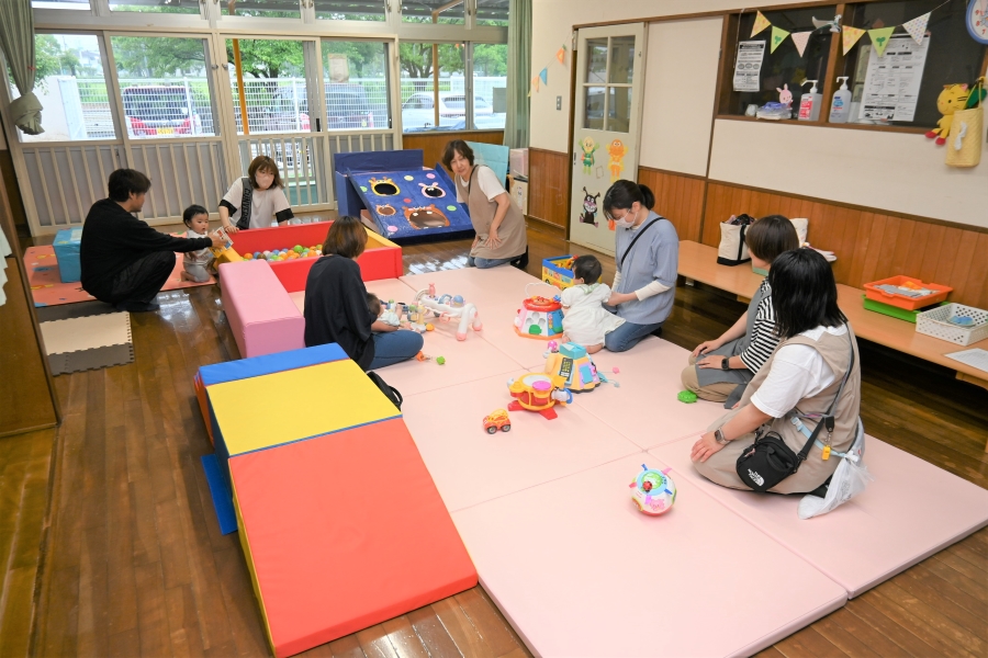 潮江第二双葉園では毎月2回、「ふたばっこひろば」を開催しています
