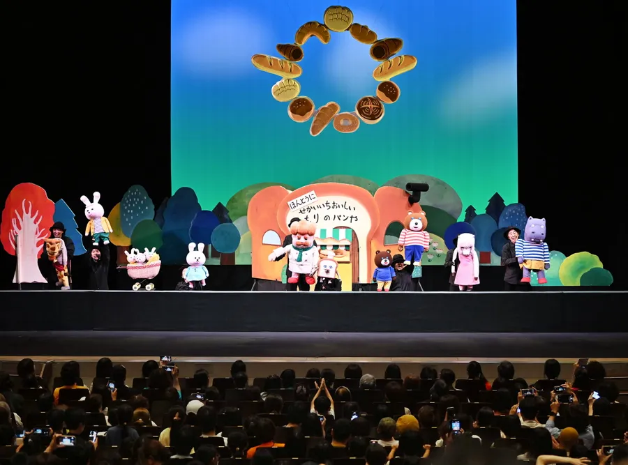 「パンどろぼう」は人形劇にもなりました（高知新聞PLUS 2025年9月21日掲載）