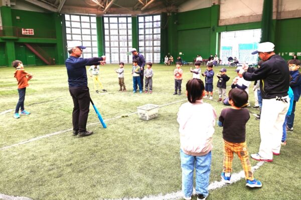 【2025年10月】高知市総合運動場で「ティーボール体験DAY」｜静止したボールを打つスポーツ。年中児から楽しめます