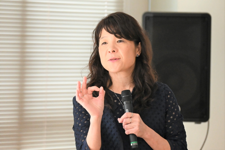 不機嫌を回避するのではなく、気持ちを言葉で伝えることを教えましょう