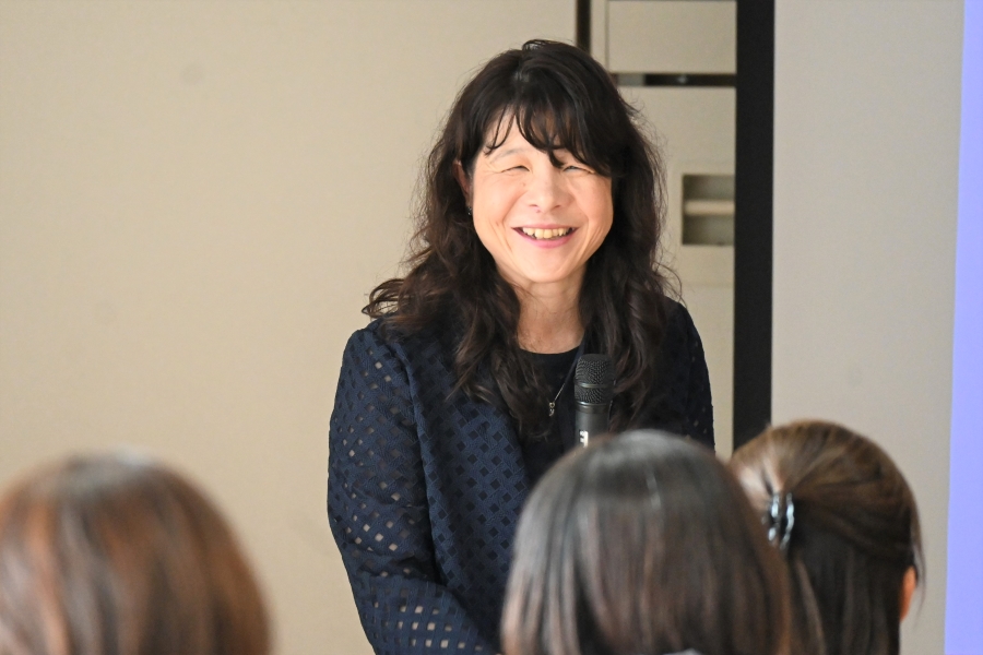 子どもを無視したり、見捨てるのではなく、上手に距離を置き、お互い落ち着きましょう