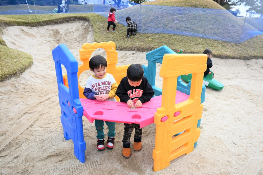 お店屋さんごっこをしたり