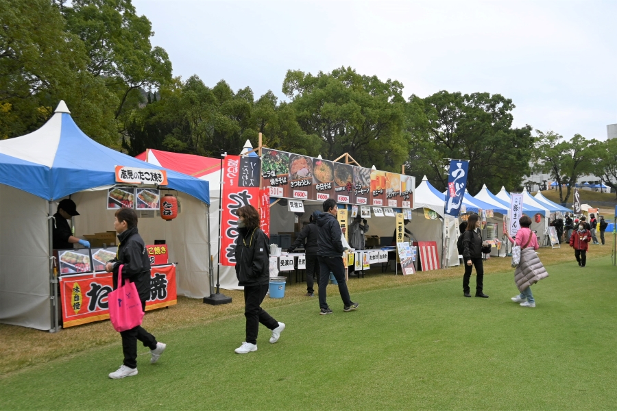 フードコーナーはお昼ご飯にぴったり！