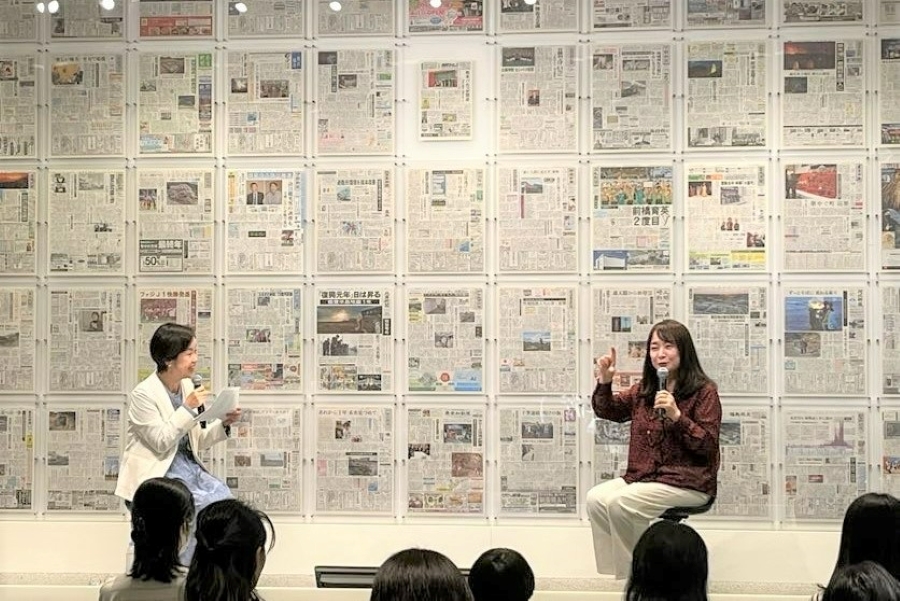 佐藤さんは子どもがよく間違える漢字を新聞で見つけては赤で丸を付けて、冷蔵庫に貼っていたそうです