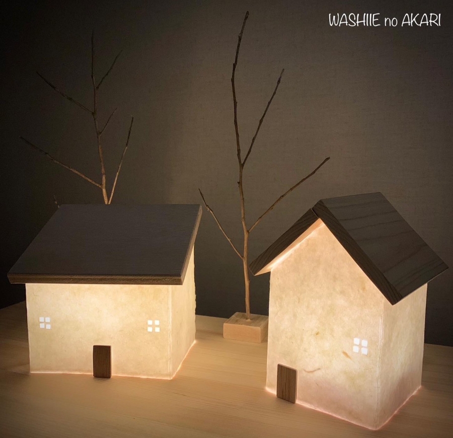 紙漉きランプ作り体験の「家ランプ」