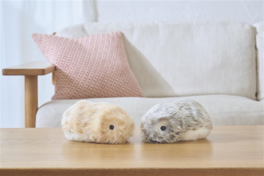 「Moflin」は手のひらサイズ。もふもふの毛並みにも癒やされます（提供写真）