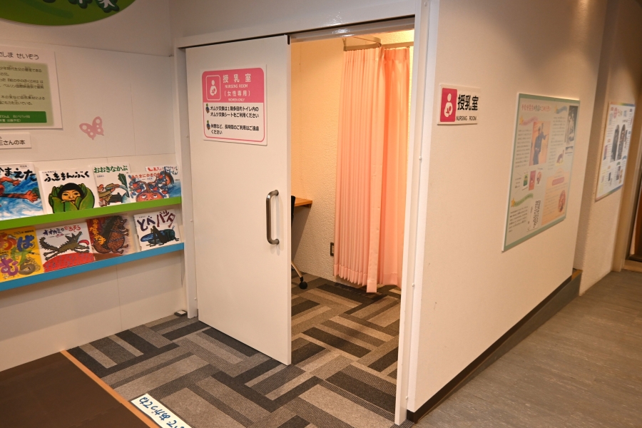 授乳室は入り口の右側