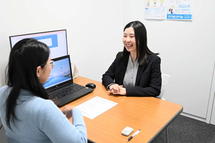 派遣登録時の面談は女性のコーディネーターが担当します