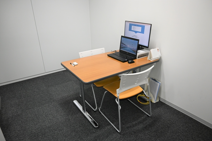 面談はプライバシーが守られる部屋で行われます