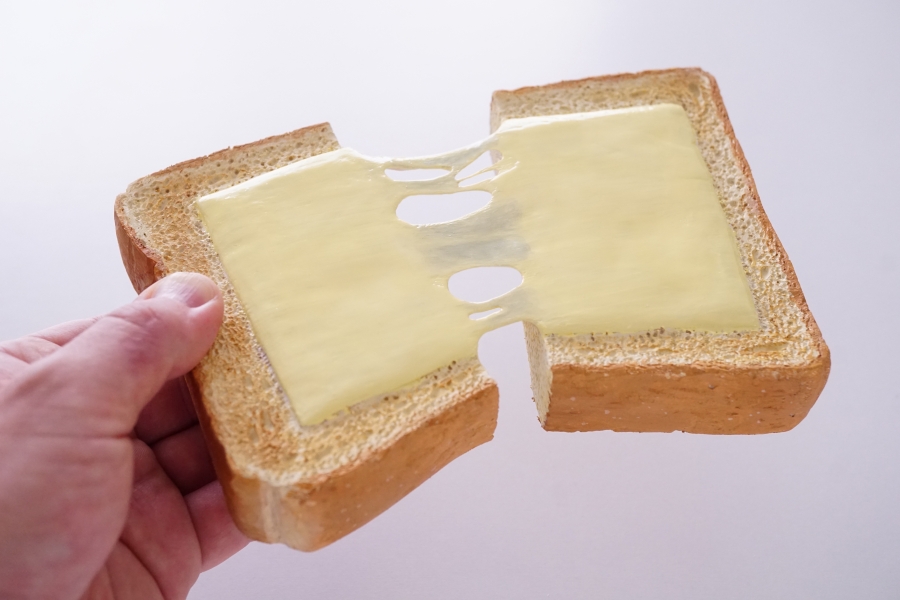 とろ～り伸びるチーズ（©キボリノコンノ）