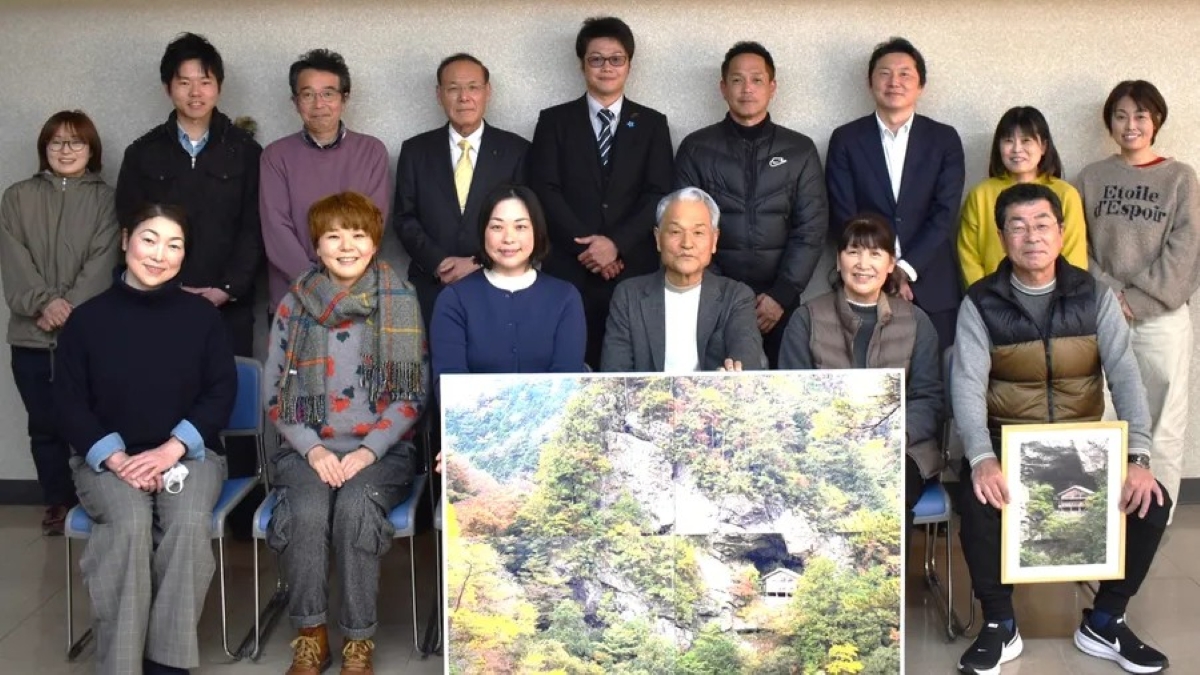 断崖の岩陰にお堂が…！秘境の神社仏閣ファンに人気！越知町の「聖神社」がクラウドファンディングに挑戦しています