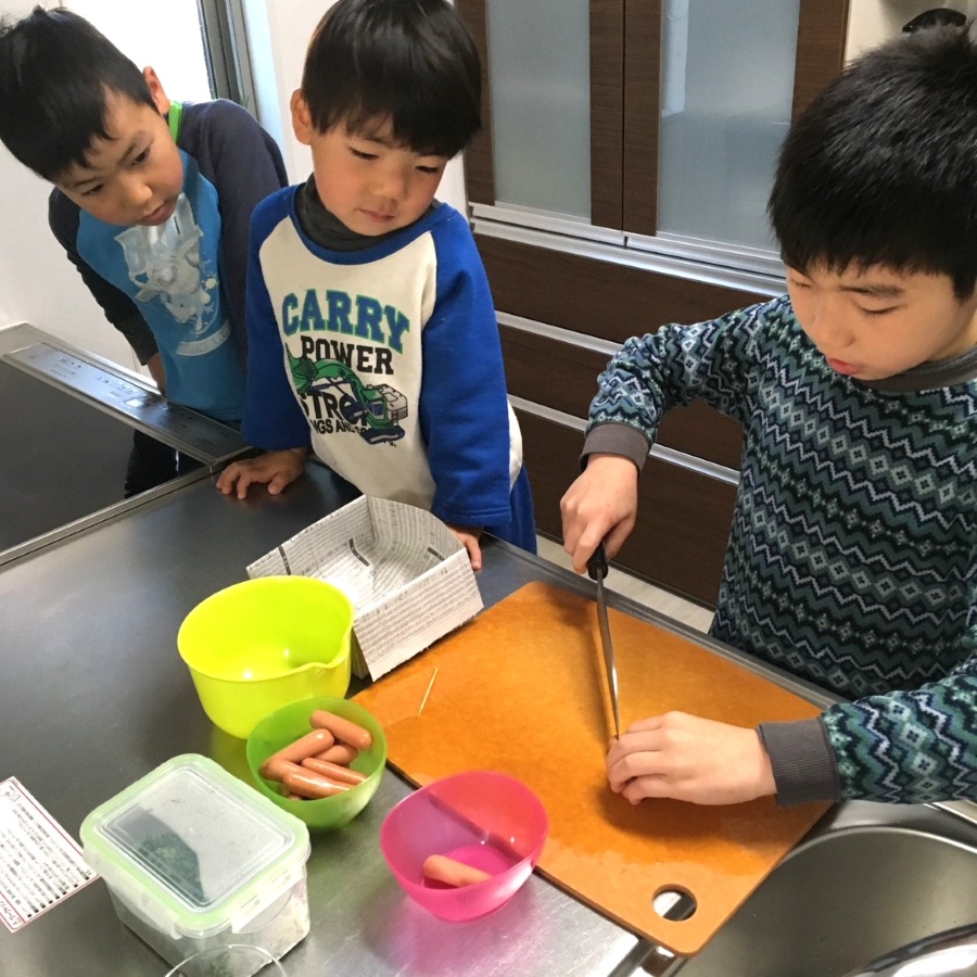 子どもたちだけで話し合いながら