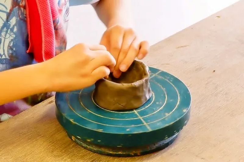 完成した器は約 1 カ月後にお渡しします（提供写真）