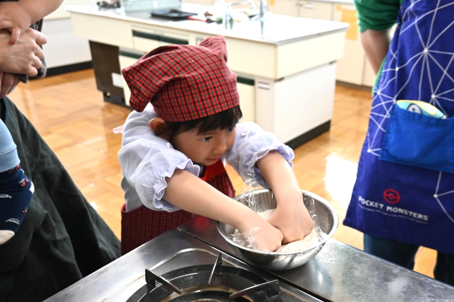 生地はまずガス抜き！
