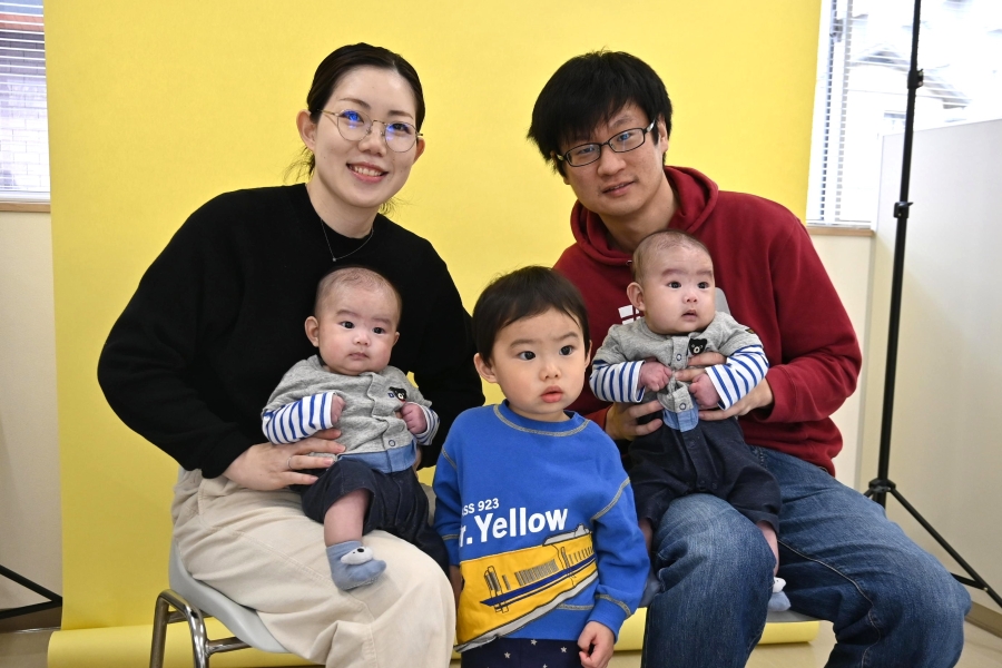 双子ちゃんとお兄ちゃん。並んだ姿がかわいかったです